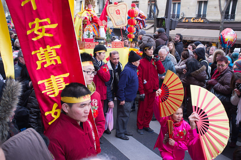 Nouvel-an-chinois-2012-bras-leve